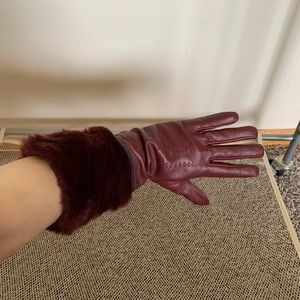 Faux fur gloves